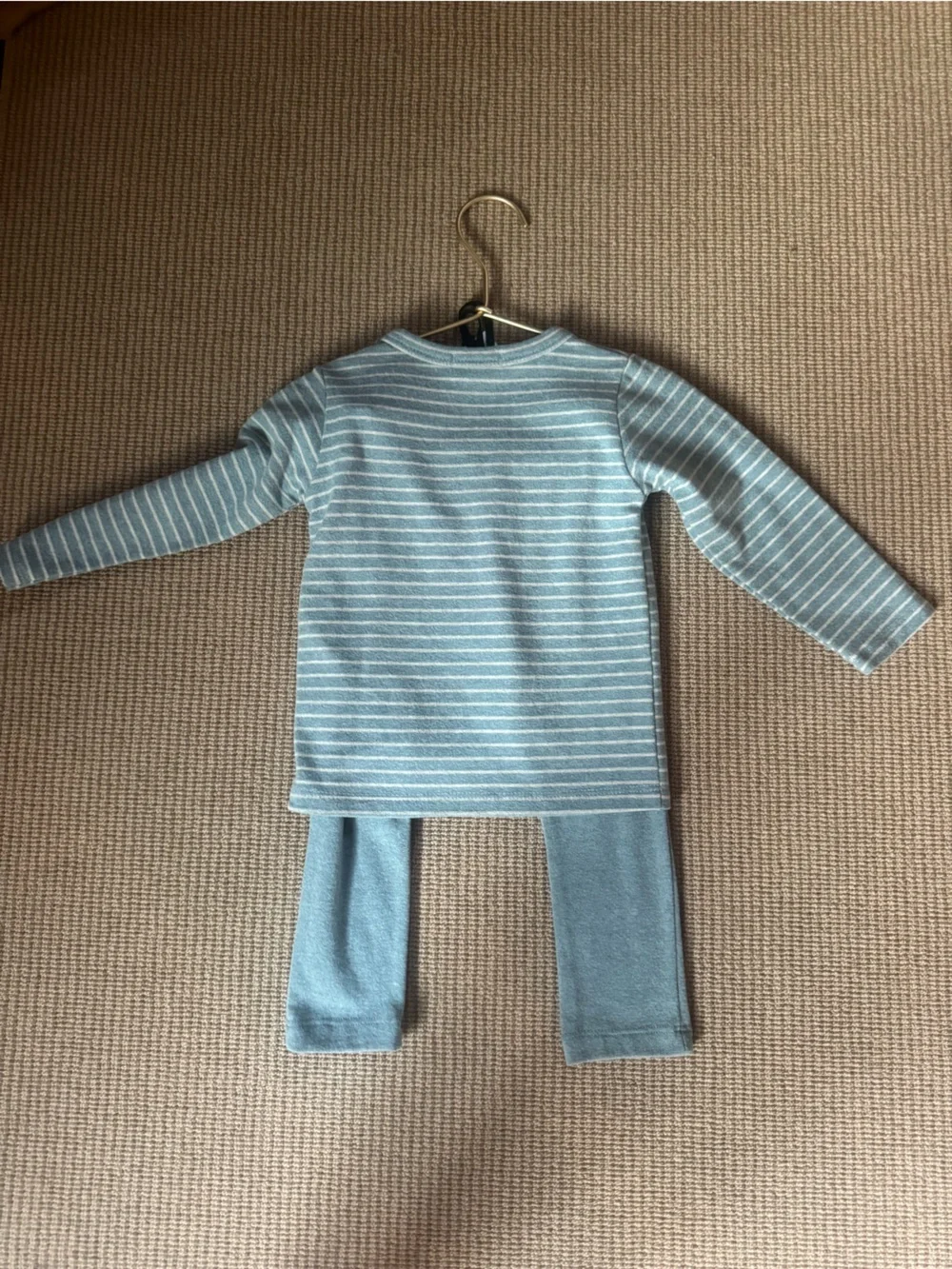 N/A soft gray